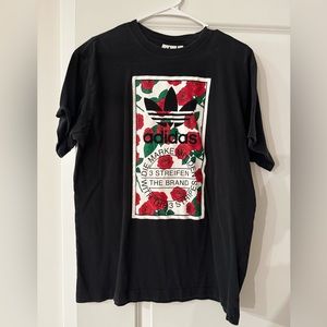 Men’s size L Adidas t-shirt